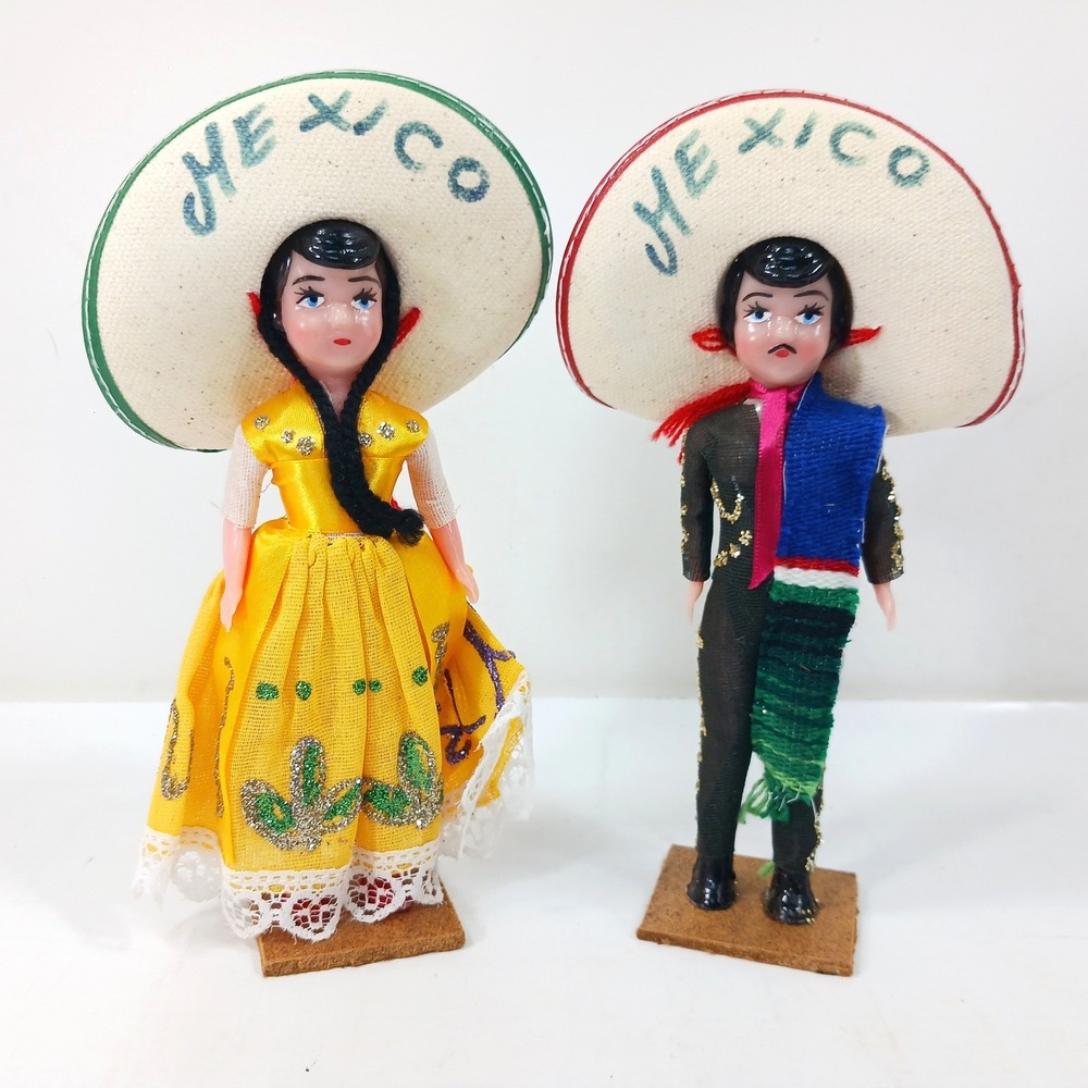 Vintage Mexican Souvenir Dolls Pair Traditional Folk Costume Sombrero 7.5 Inch